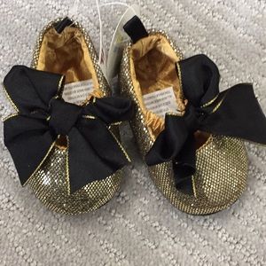 Super cute Gold Baby shoes